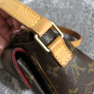 Authentic Louis Vuitton small crossbody bag